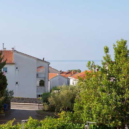 Apartments Petra Krk Town Bagian luar foto